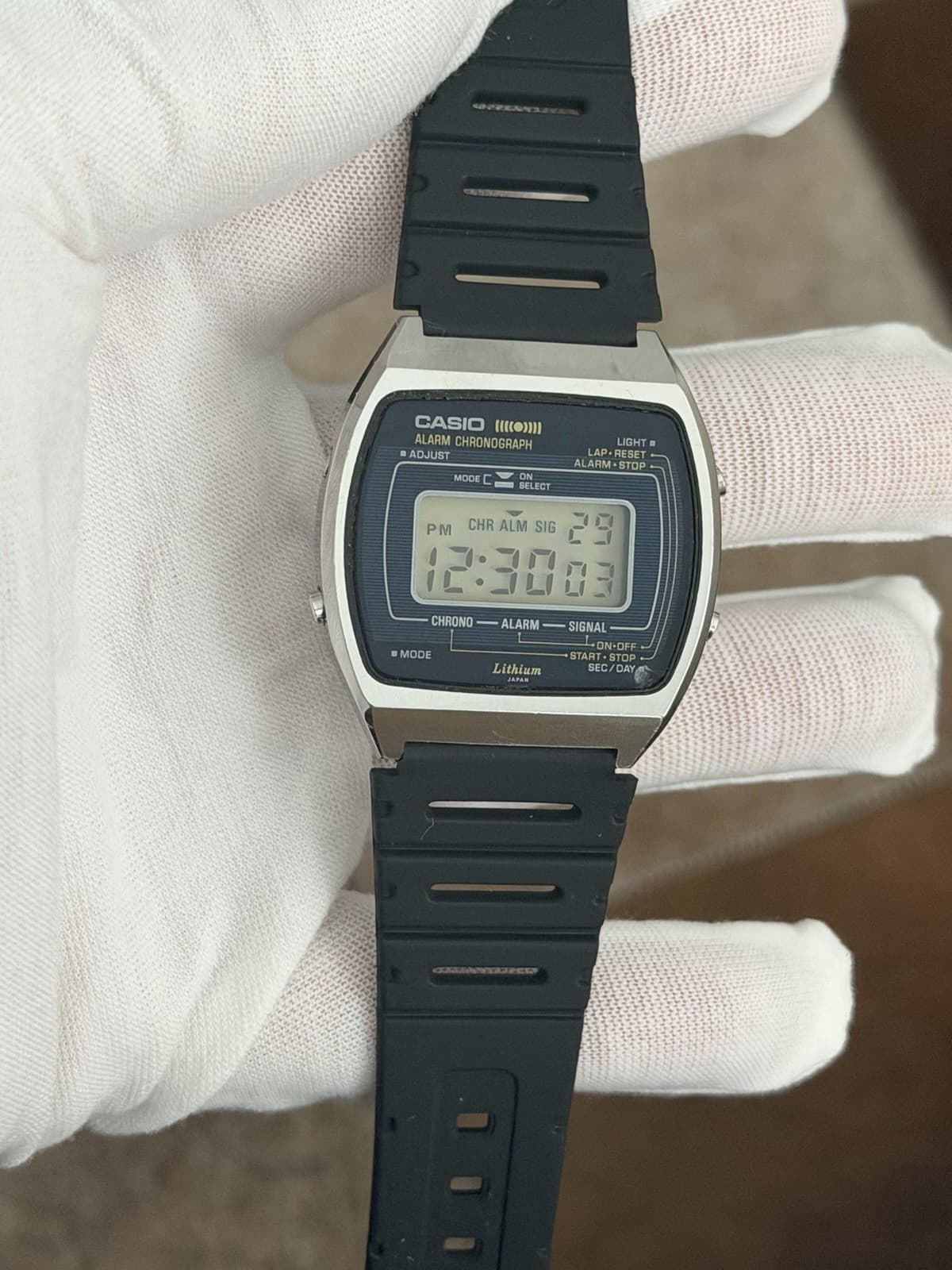 Rare Vintage Casio 83QS-41A Alarm Chronograph Men’s Digital Sports Watch JDM 70s