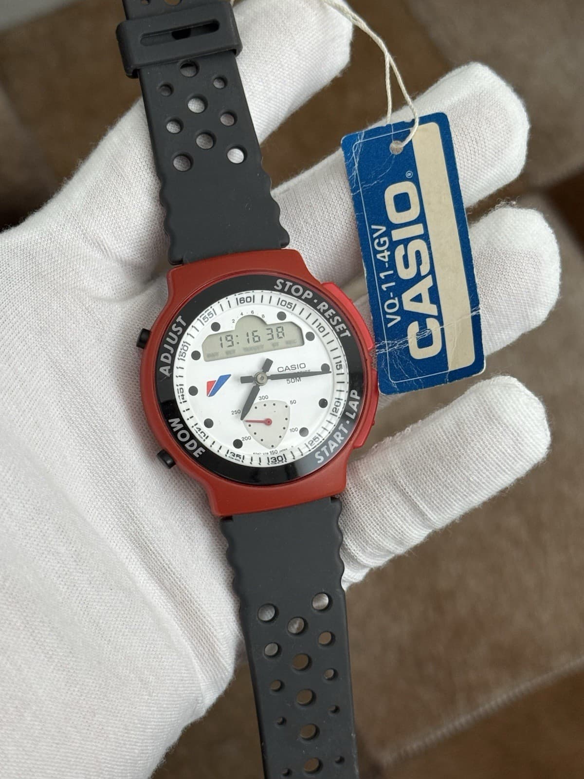 NOS Rare Vintage Casio VQ-11 Men’s Ana-Digi Sports Watch JDM 1980s Module 731