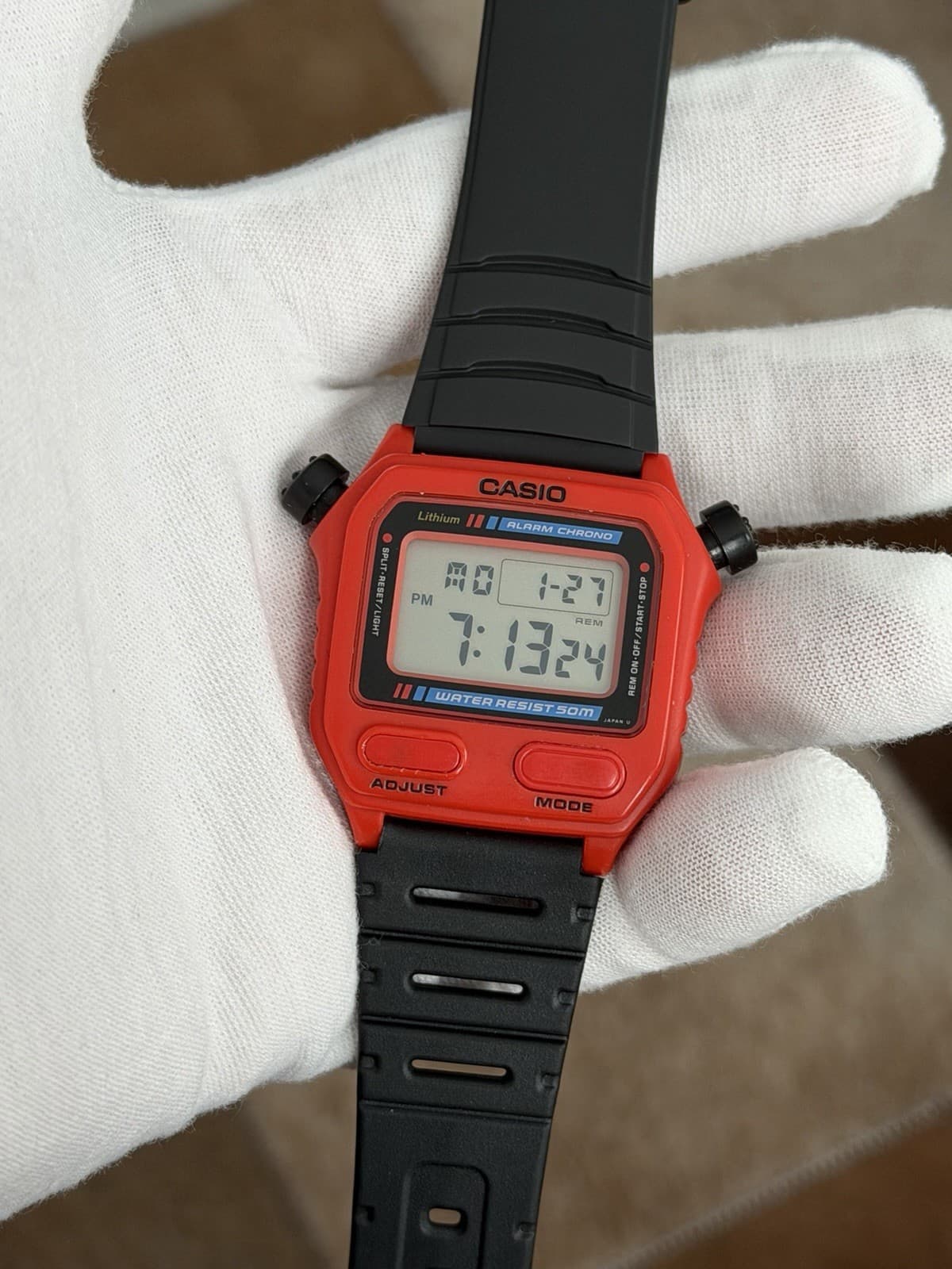 Rare Vintage Casio SW-200 Men’s Digital Alarm Chronograph Sports Watch JDM 1980s