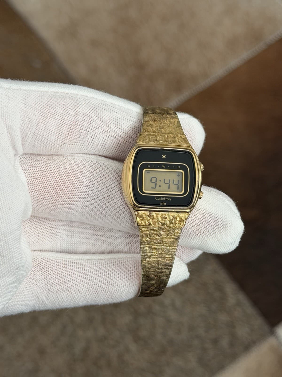 Rare Vintage Casio Casiotron 26CGL-24 Ladies Digital Bracelet Watch JDM 70s