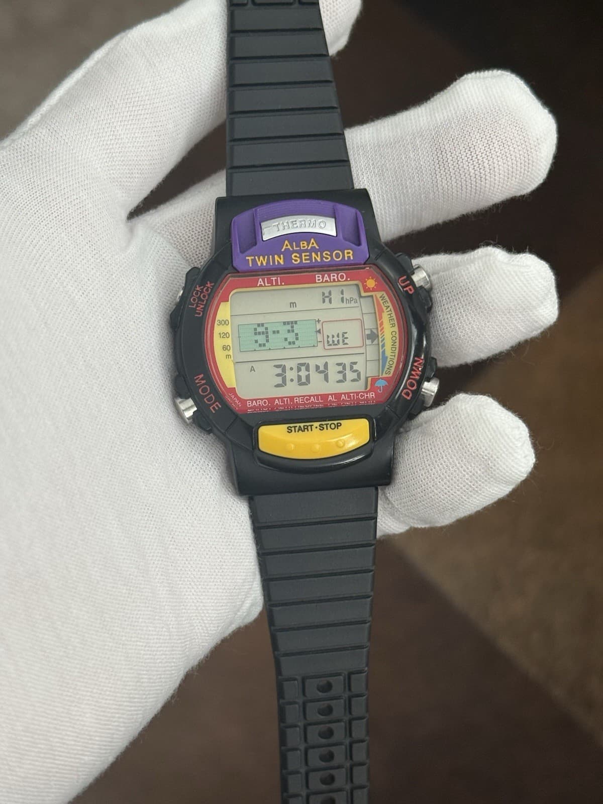 Vintage Alba Hot Gear W750-4A00 Twin Sensor Men’s Digital Sports Watch JDM 1990s